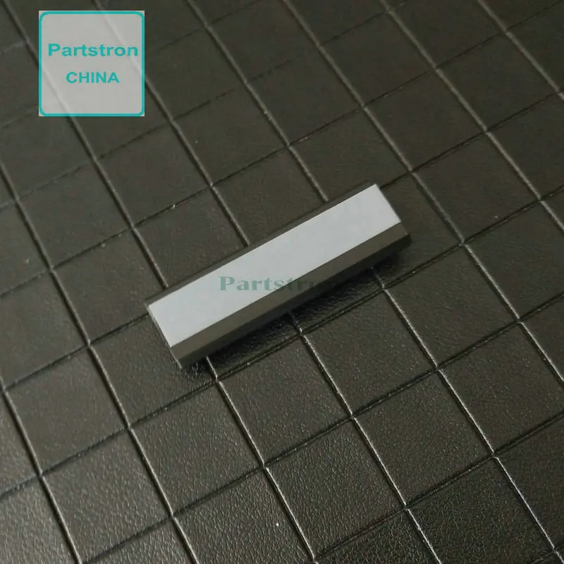 

Pickup Roller FL3-1352-000 Seperation Pad FL3-1447-000 For use in CANON iR2520 2525 2530 2535 2545 2002 2202 2204