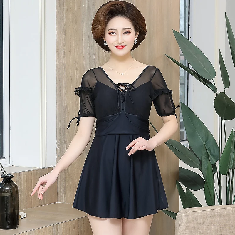 Большой женский черный купальник привлекательный сплошной обтягивающий с юбкой