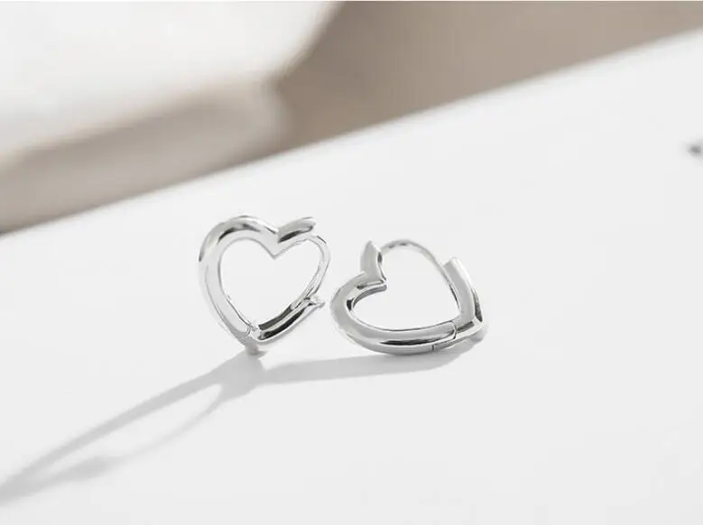 

Prevent allergy 925 Sterling Silver Heart Shape Stud Earrings For Women Wedding Statement Jewelry Pendientes Brincos eh495