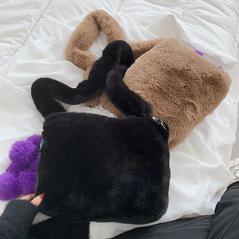 

Женские сумки из мягкого искусственного меха, дизайнерские сумки, роскошная однотонная плюшевая сумка через плечо, дорожная сумка на осень ...