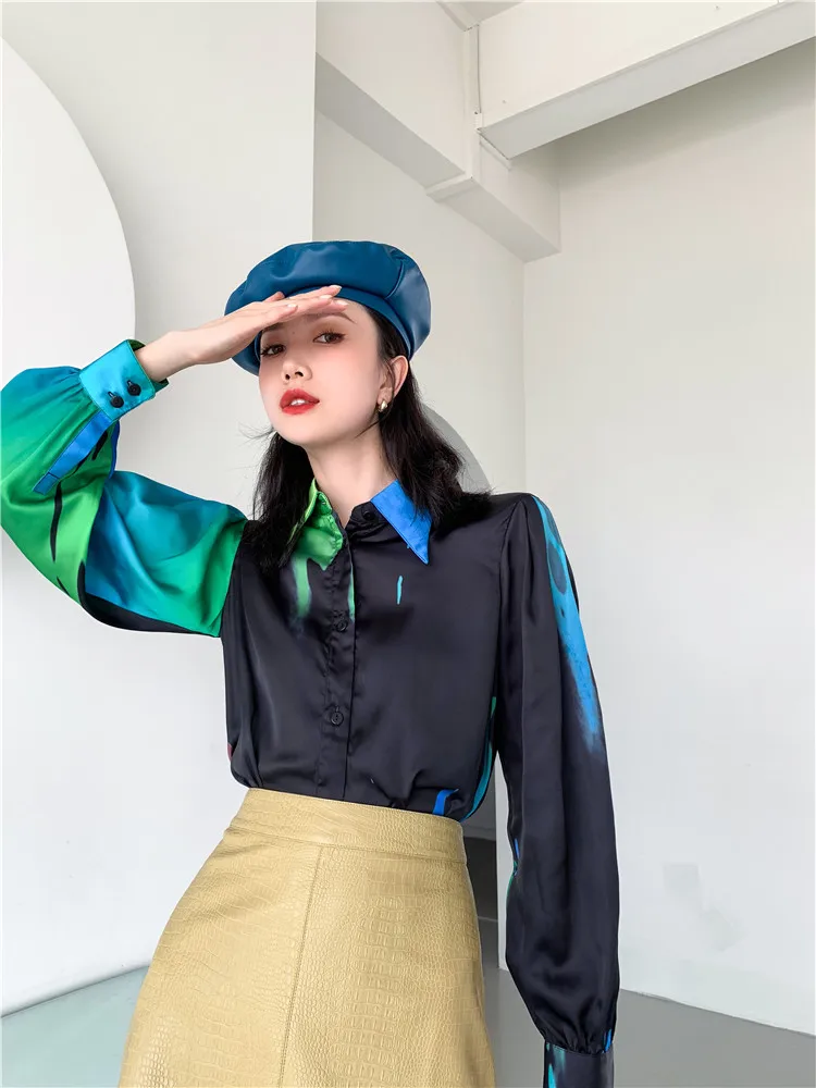 

Women's shirt oversize Contrasting color printed New Lapel Long Sleeve Loose Fit Fashion Tide Spring 2021 A016-A