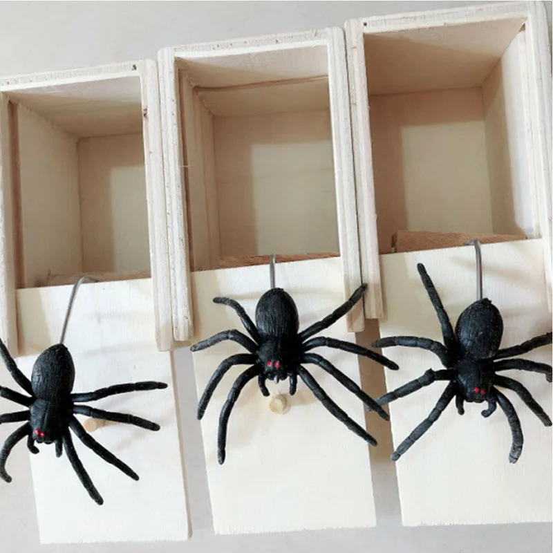 

1pc Novelty Hilarious Spider Creative Toys Scary Funny Box Surprise Gift Hilarious Prank Wooden Scared Box Joke Gag Toys