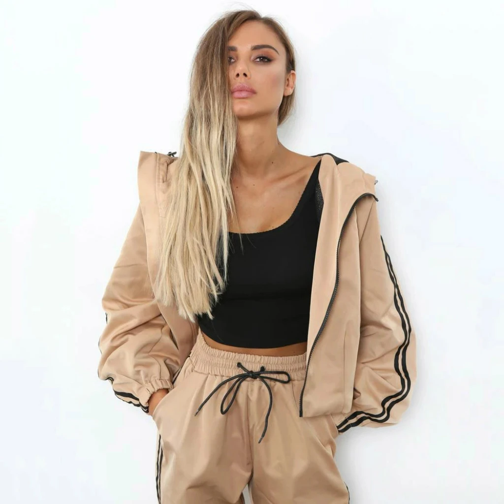 

2020 Brand New Striped Sports Suit Women's Hooded Coat Sweatpants 2 Pieces Temperament Loose Hooded Women's Clothing Size S-L