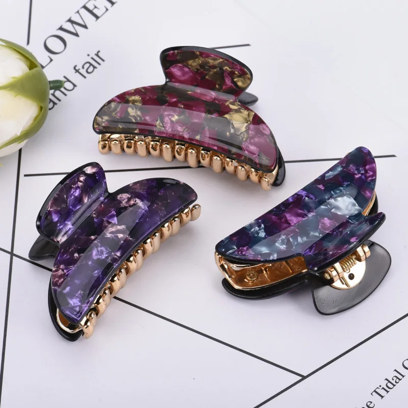 

2020 Hot Sale Vintage Stripe Hair Claws for Women Hair Barrettes Hairpins Crab Metal Hair Claw Clip for Women Hair Accessories