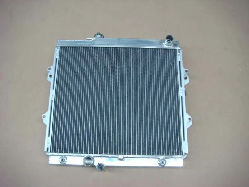 3 рядный алюминиевый радиатор 1997 2005 для Toyota Hilux RZN149R RZN169R RZN174 2.7L 97 98 99 00 01 02 03 04