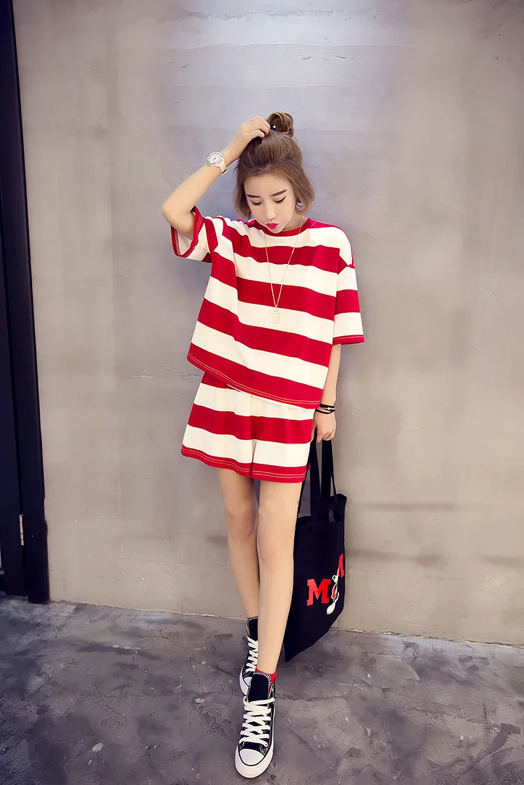 

Women Pajamas Set Summer Cute Strawberry Short Sleepwear Girls Comfortable Home Clothes DZA248