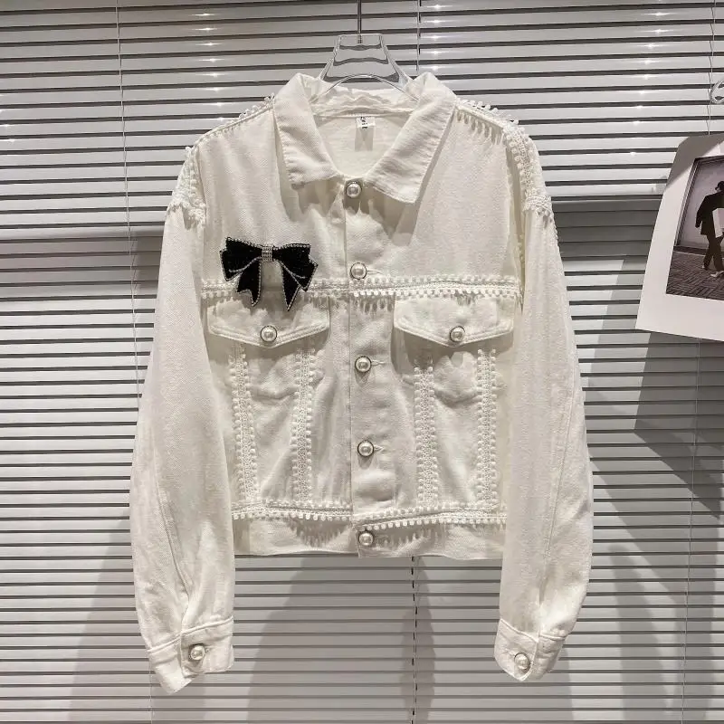 

2021 Spring New Solid Color Single Breasted Rhinestone Bow Pin Pearl Buckle Lace White Denim Jacket Women Short Coat