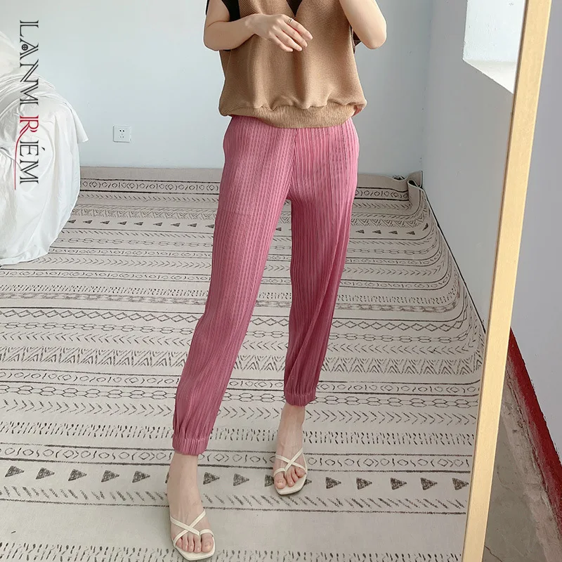 

Pants & Capris