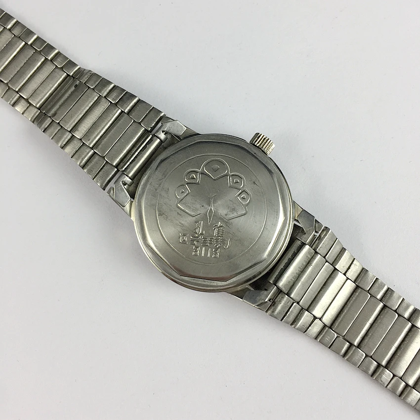 Оригинальные механические часы с серебристым циферблатом диаметр 33 мм |