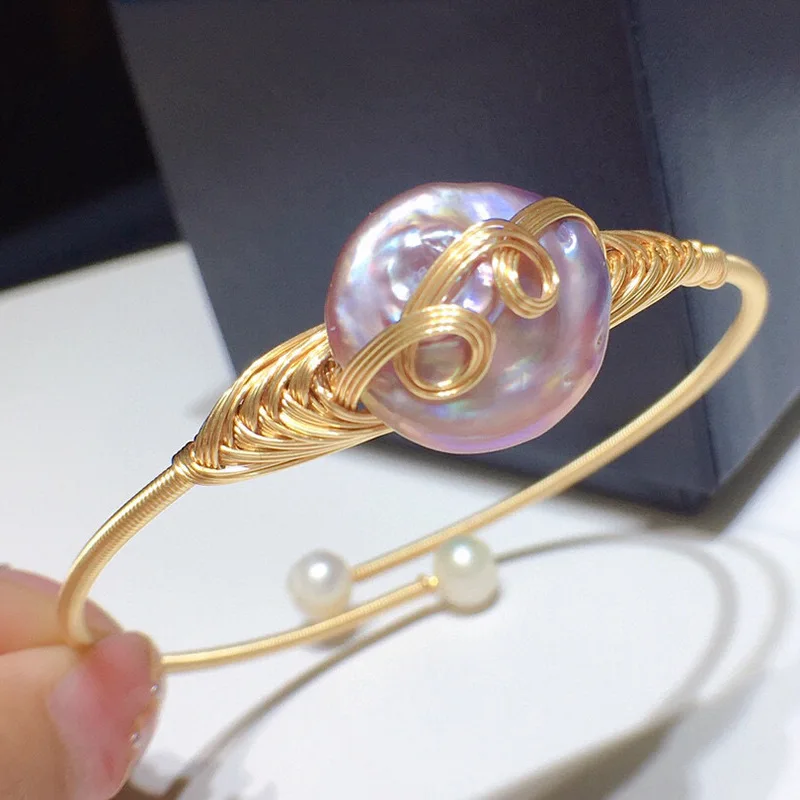 

High Quality Purple Natural Freshwater Pearl Charm Bracelet Delicate Design Golden Plating Metal Wire Bangle Cuff For Women
