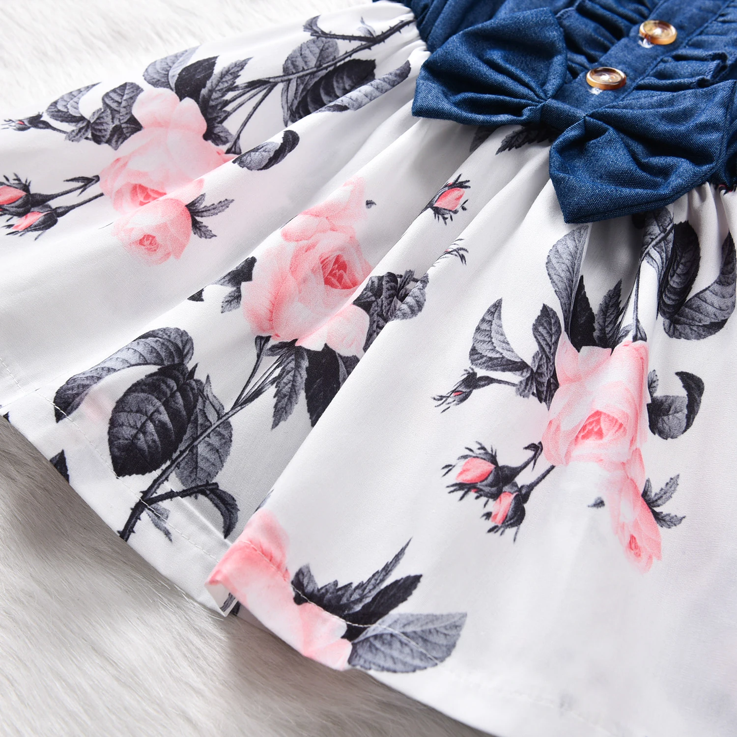 Платье ТРАПЕЦИЕВИДНОЕ джинсовое с оборками на рукавах до колен | Детская одежда и