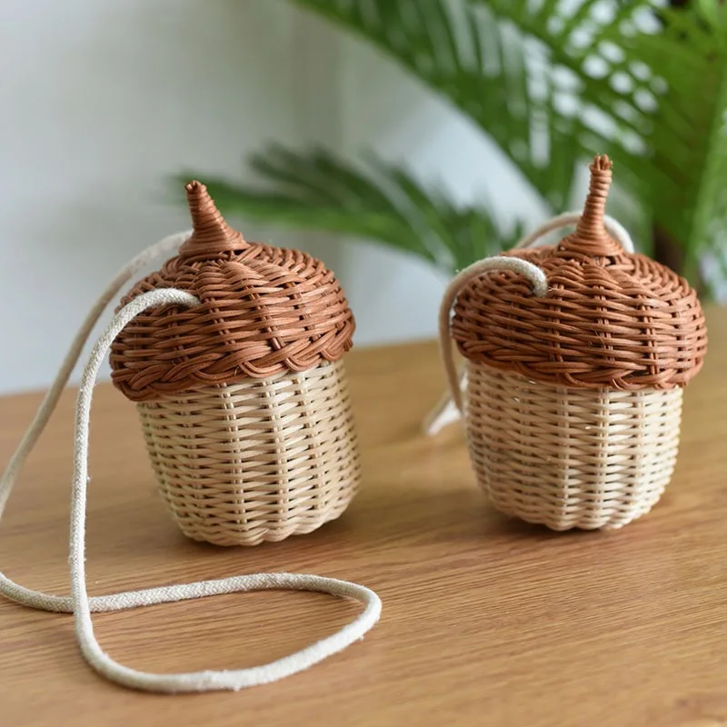 

Mini Pineal Shape Rattan Bag Bohemia Beach Style Handwoven Rattan Shoulder Bag Cute Storage Baskets Photo Props for Kids