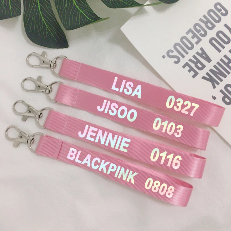 KPOP брелок лазерный Bangtan для мальчиков ремешок черный розовый брелок LISA JISOO JENNIE аксессуары для ключей