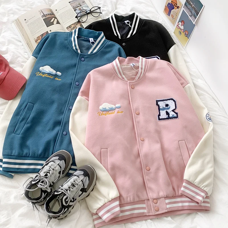 

Куртка-бомбер с цветными рукавами и надписью и облаком, черная/синяя/розовая