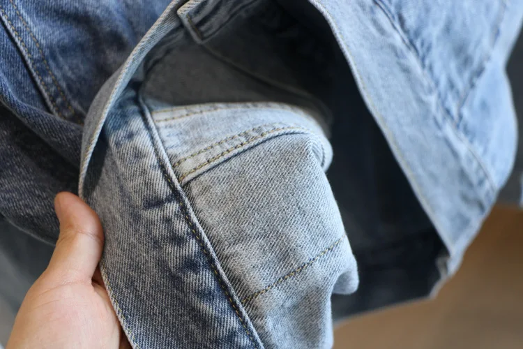 

2020 Autumn and Winter Women's Front Patch Pocket Denim Jacket