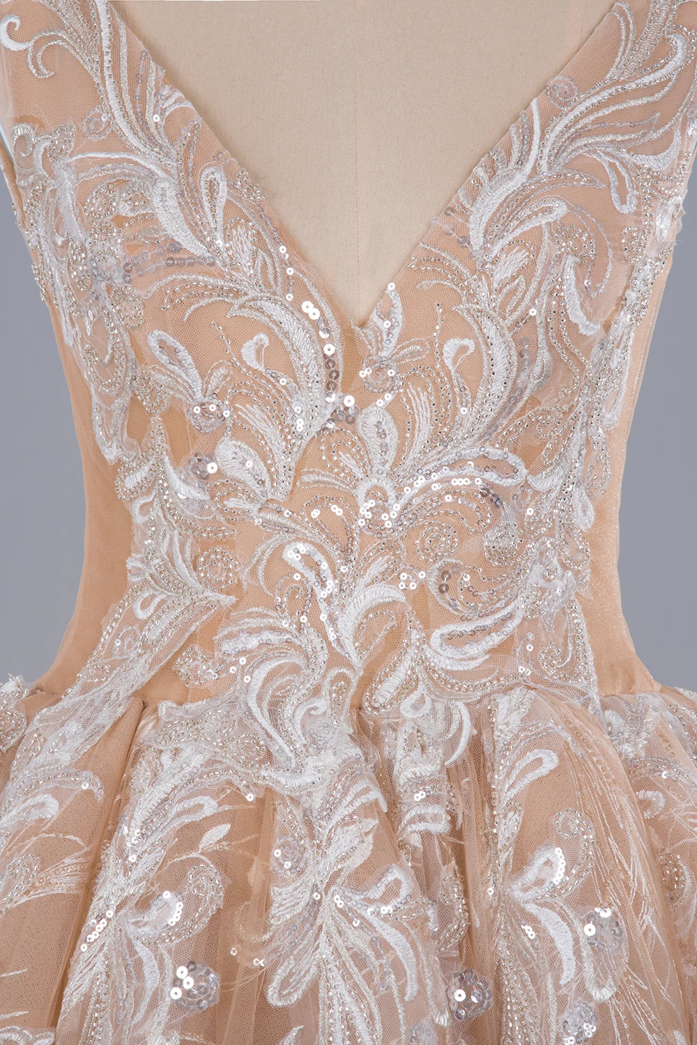 Robe Mariage Lace Luxury Sequins Wedding Dresses 2019 Appliques Backless Sleeveless V Neck Bridal Ball Gown Vestido De Noiva