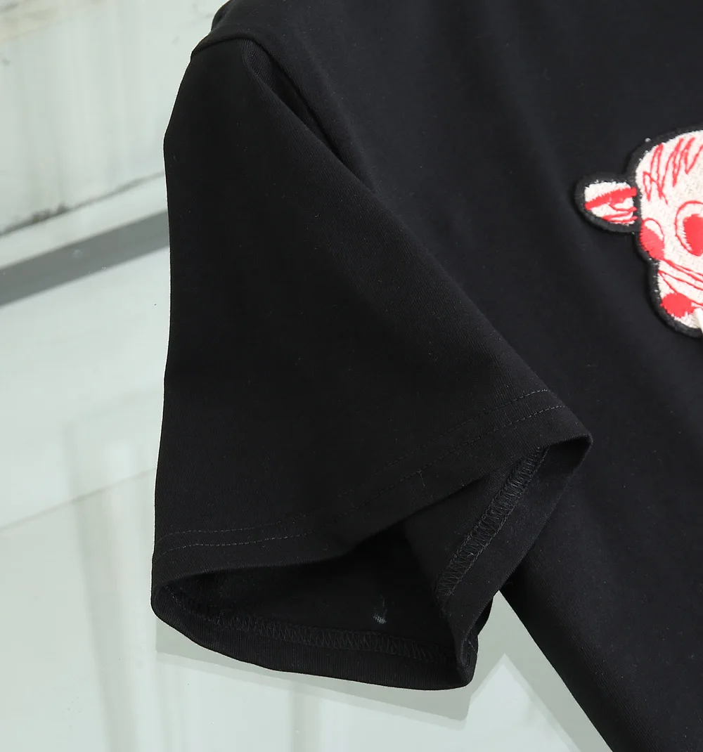 

Spring and summer new T-shirt cute fawn paste cloth short sleeve casual loose short sleeve round collar lovers T-shirt