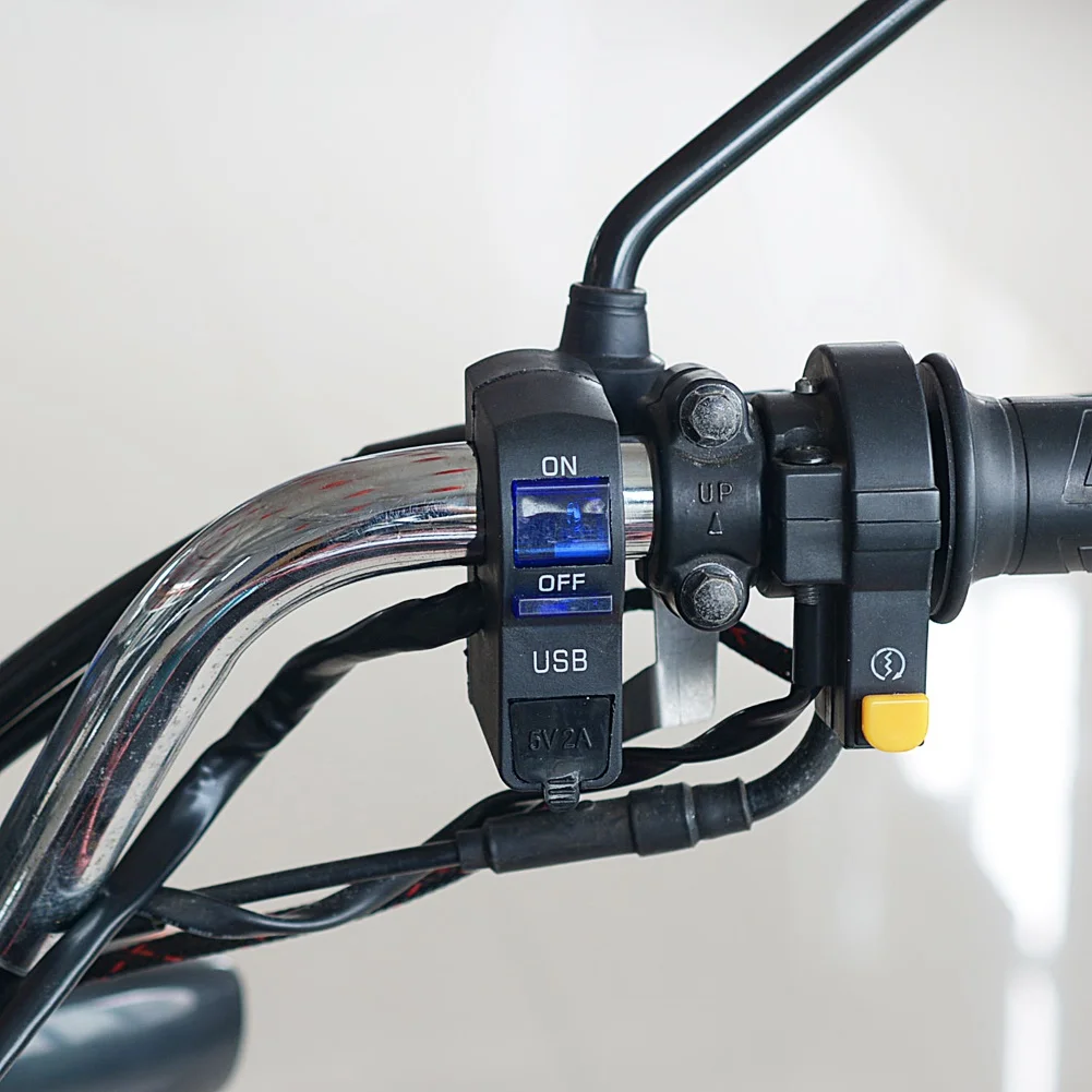 Хорошее качество 12 В светодиодный индикатор moto rcycle руль крепление USB телефон зарядное устройство с переключателем Suporte Celular moto