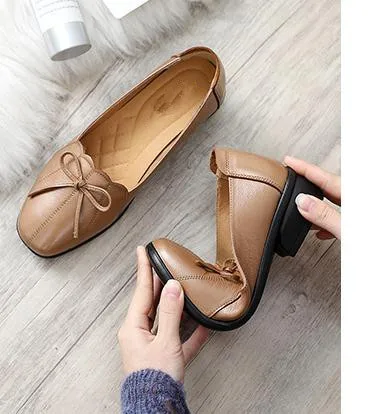 

2020 Women's shoes in Spring and Autumn with New style fashion Middle heel Coarse heel round head bowknot mother shoes