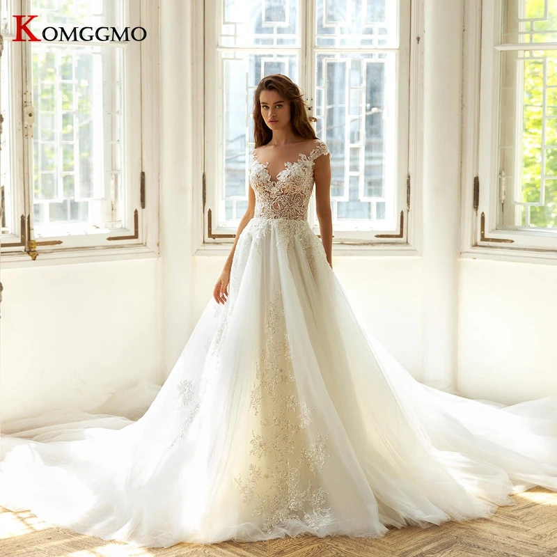 

2021 Hot Sale O-Neck Cap Sleeve Embroidery Appliques Tulle Bridal Ball Gown Elegant Cathedral Train Backless Wedding Dress