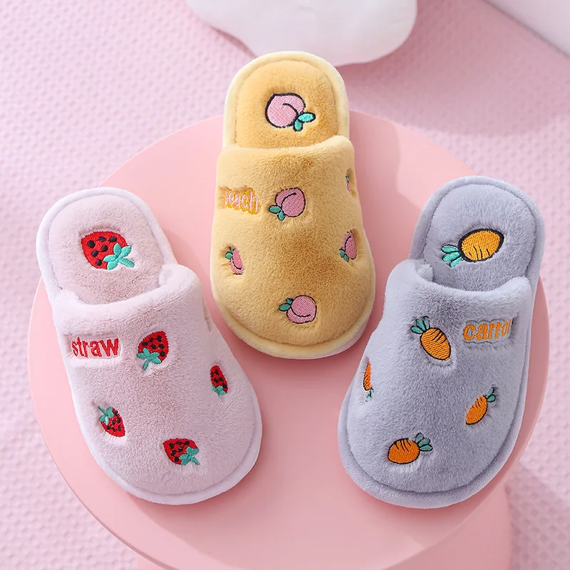Женские тапочки Сезон осень зима Милая домашняя обувь с рисунком фруктов для