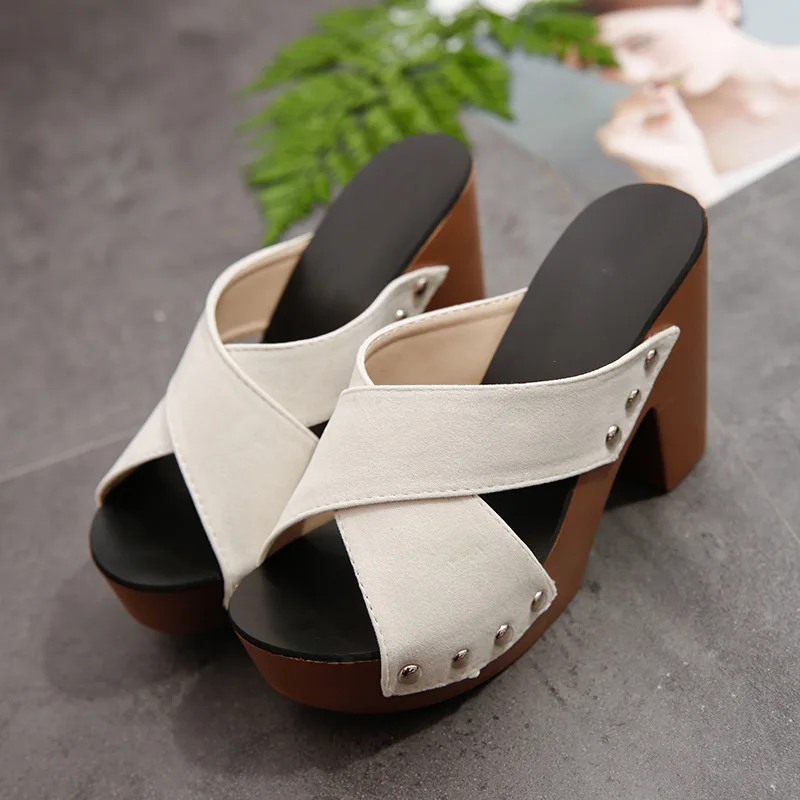 

Female Shoes Slippers Women Summer Med Platform Cross-Tied Heeled Mules Rivet Luxury Slides Square heel Rubber Flip Flops Flock