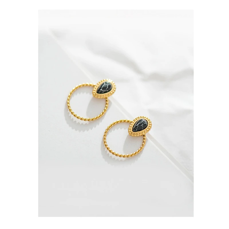 

TOSAKO Stud Earring Stainless Steel Gold Color Simplicity Female Trend Heart