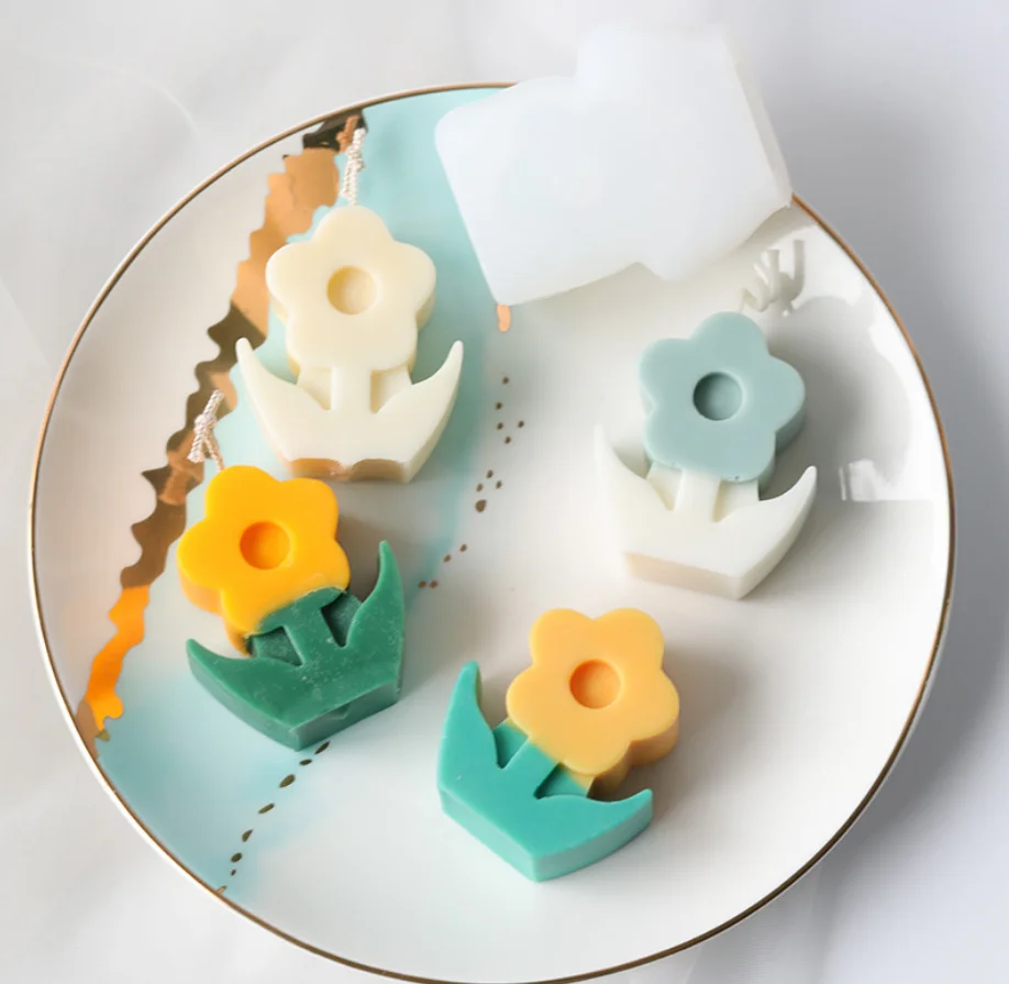 

DIY small flower silicone mold five petal flower cute bouquet candle aroma diffuser mold