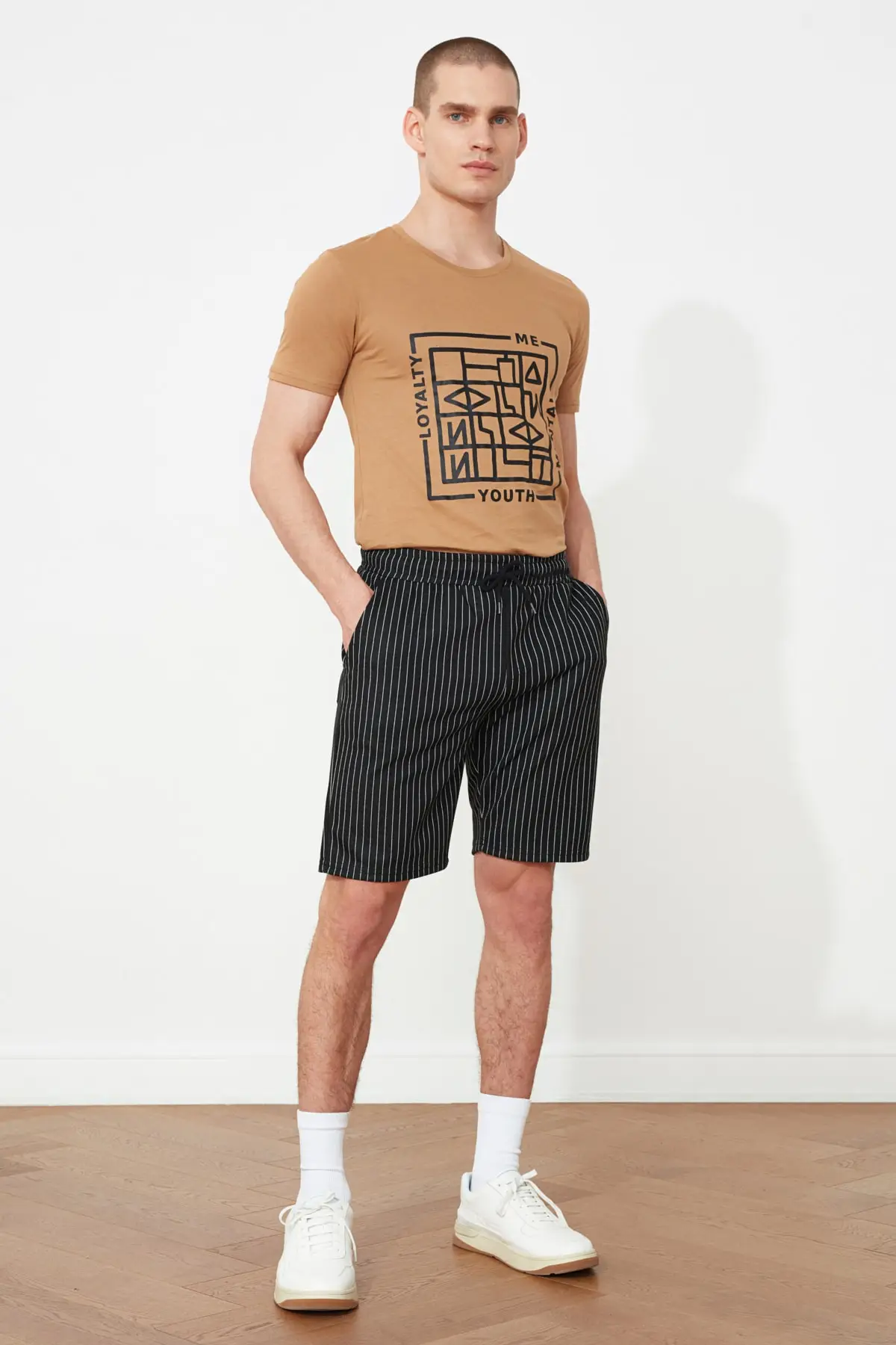 

Trendyol Male Shorts & Bermuda TMNSS20SR0352