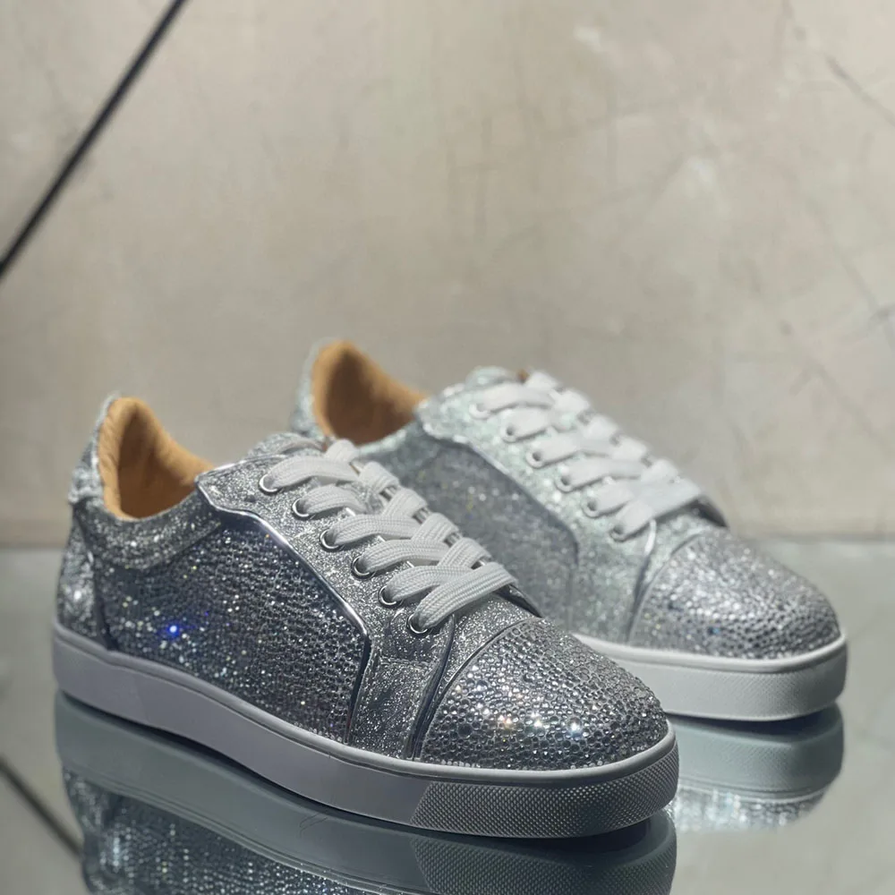 

Низкие Серебристые тисненые кожаные белые симфонические ботинки с красной подошвой, мужские повседневные лоферы на плоской подошве, кросс...