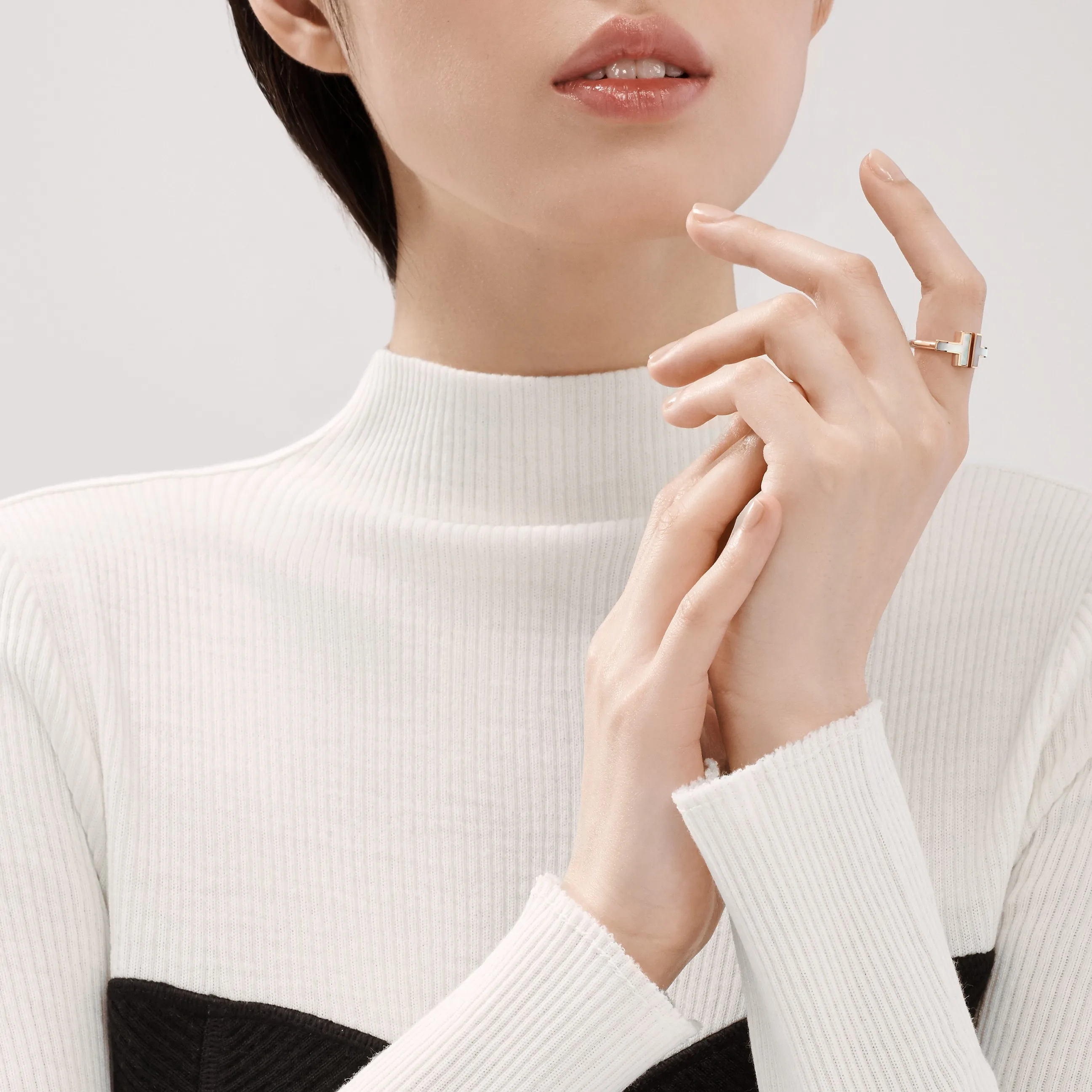 

Tiffany T series ring women gift classic enamel simple jewelry colorful life birthday gift Valentine Day Contact merchant bulk
