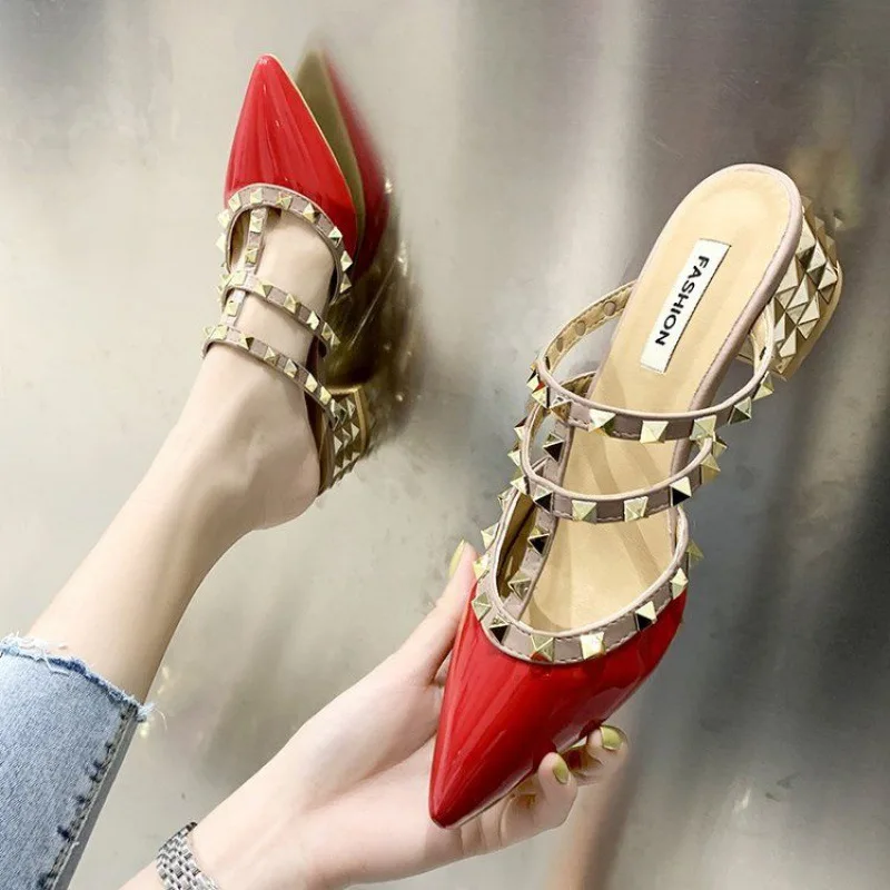 

2021 Women Slippers Summer Ladies Shoes for Women Pointed Toe Square Heel Basic Rivet House Slippers Zapatos De Mujer