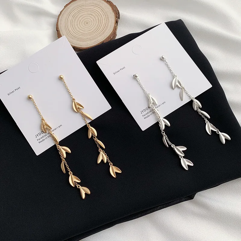 Женские винтажные матовые серьги-клипсы золотого и серебряного цвета длинные в