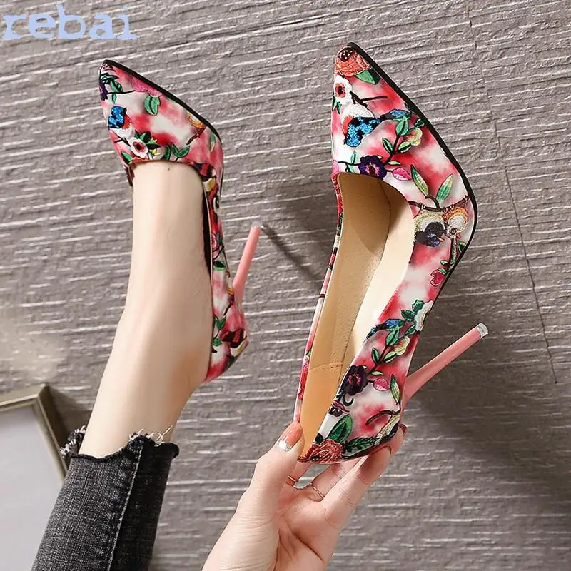 

Sexy Women's High Heels 2020 Stiletto Pointed Toe Shoes Summer Autumn Printed Patent Leather Ladies High Heels Buty Damskie
