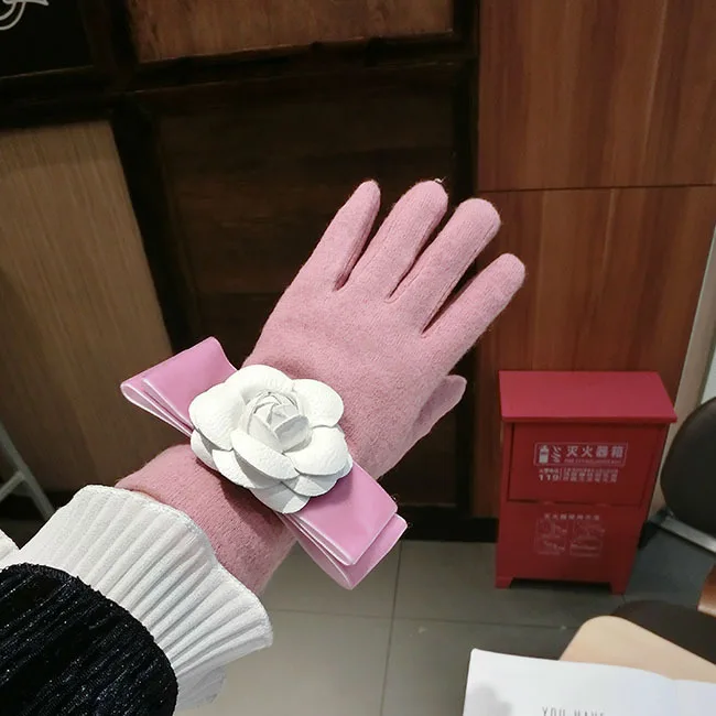 SP& CITY, Элегантные зимние женские перчатки с белой камелией для телефона, кашемировые черные перчатки, зимние женские перчатки, плотные, сохраняющие тепло