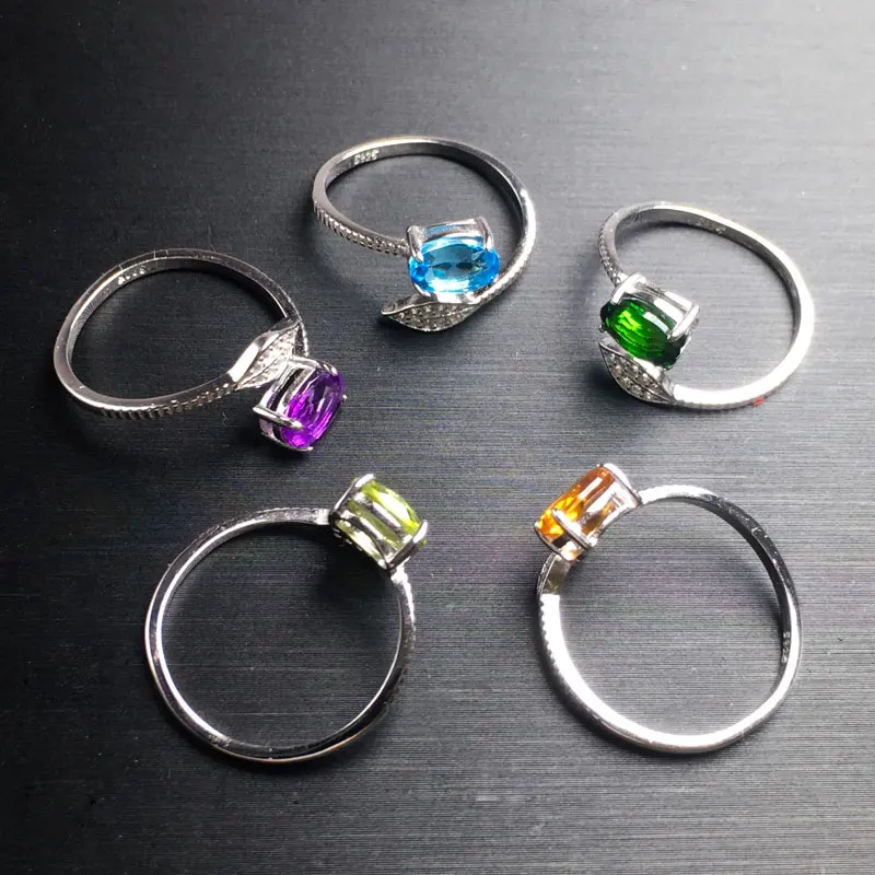 Женское кольцо из серебра 925 пробы с натуральным голубым топазом|Кольца| |