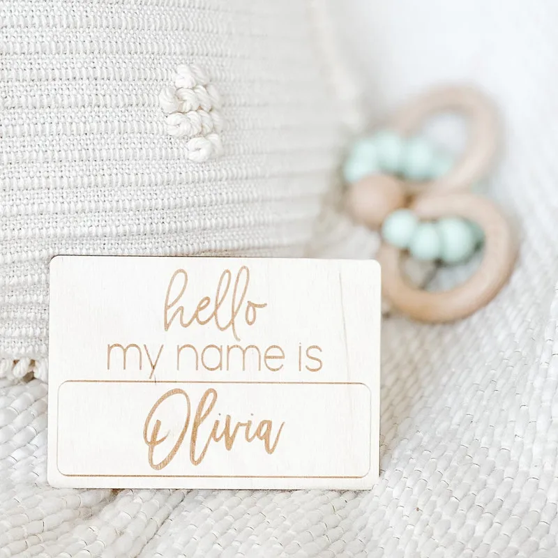 Деревянная выгравированная детская табличка "Привет, меня зовут" - объявление о рождении, реквизит для новорожденных, декор для детской, сохраненное воспоминание о ребенке.