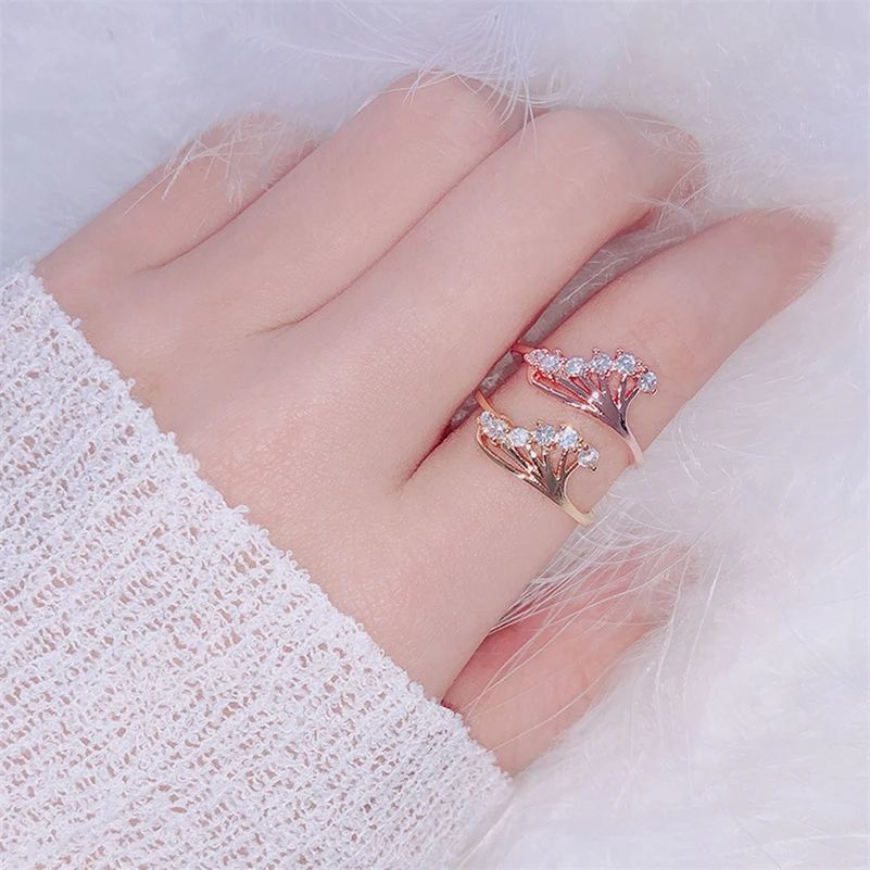 Женское кольцо из желтого золота с топазом и бриллиантом 14 к | Украшения