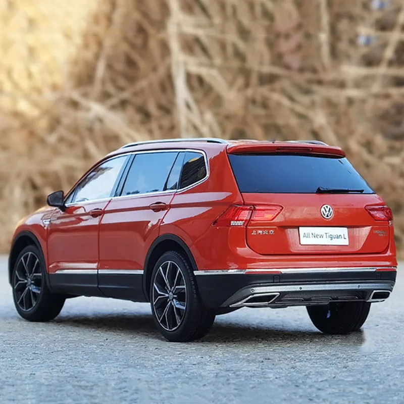 Модель автомобиля Tiguan L 1:18 оригинал Volkswagen модель TIGUANL2017 имитация | Игрушки и хобби