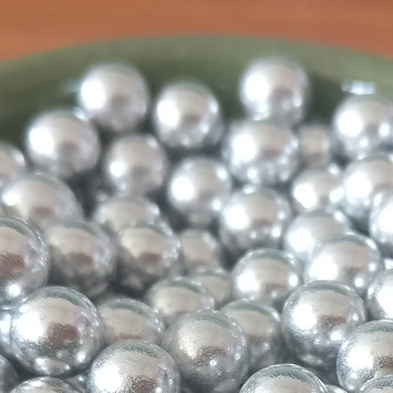 Медный и алюминиевые шары одинаково. Алюминиевый шарик. Шары из алюминия. Алюминиевые шарики в микроволновке. Ганьтань шары из алюминия.
