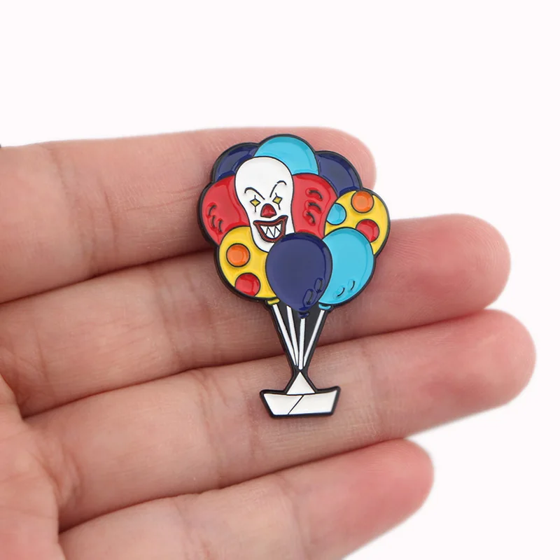 

DMLSKY Scary clown Pins Horror Pin Men Metal Pins and Brooches Shirt Lapel Pin Backpack Badge Hat Pins Jewelry M3851