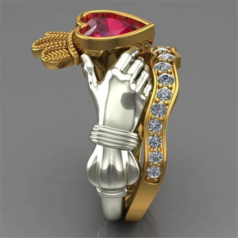 

Creative hand holding heart-shaped zircon fashion popular geometric women ring girl birthday gift party prom jewelry wholesale