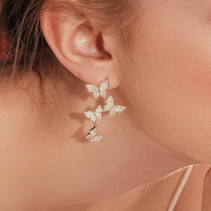 Женские серьги бабочки Peri'sBox золотистые многоцветные гвоздики стразы длинные