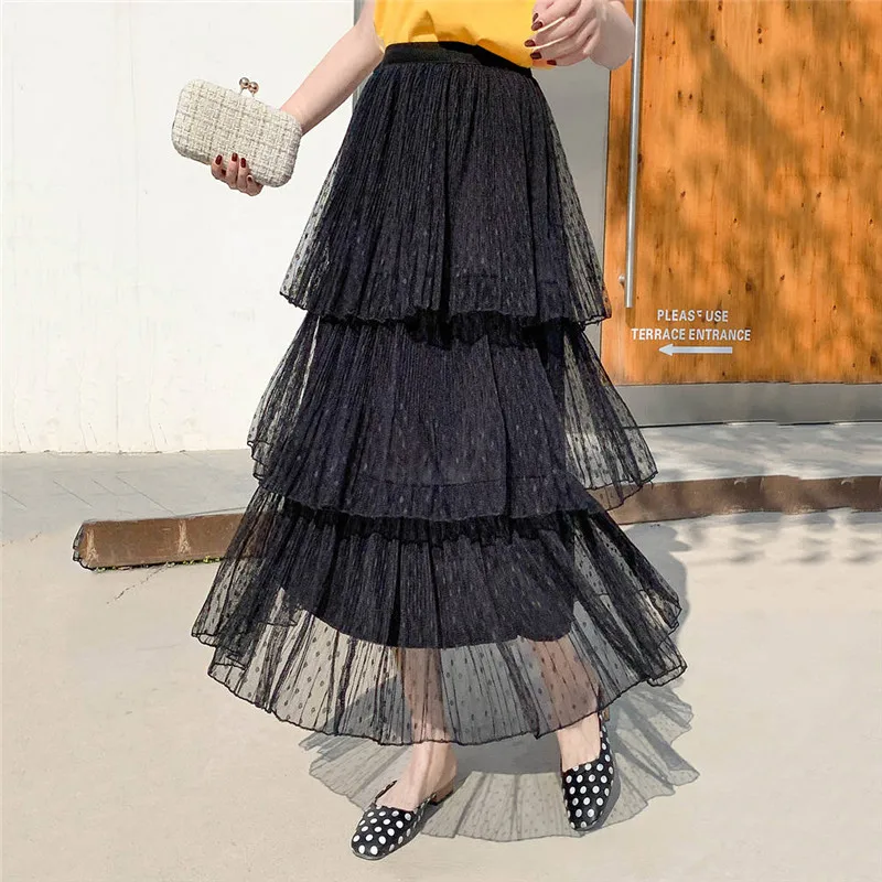 Женская юбка-пачка с оборками черного и белого цвета модная в горошек из