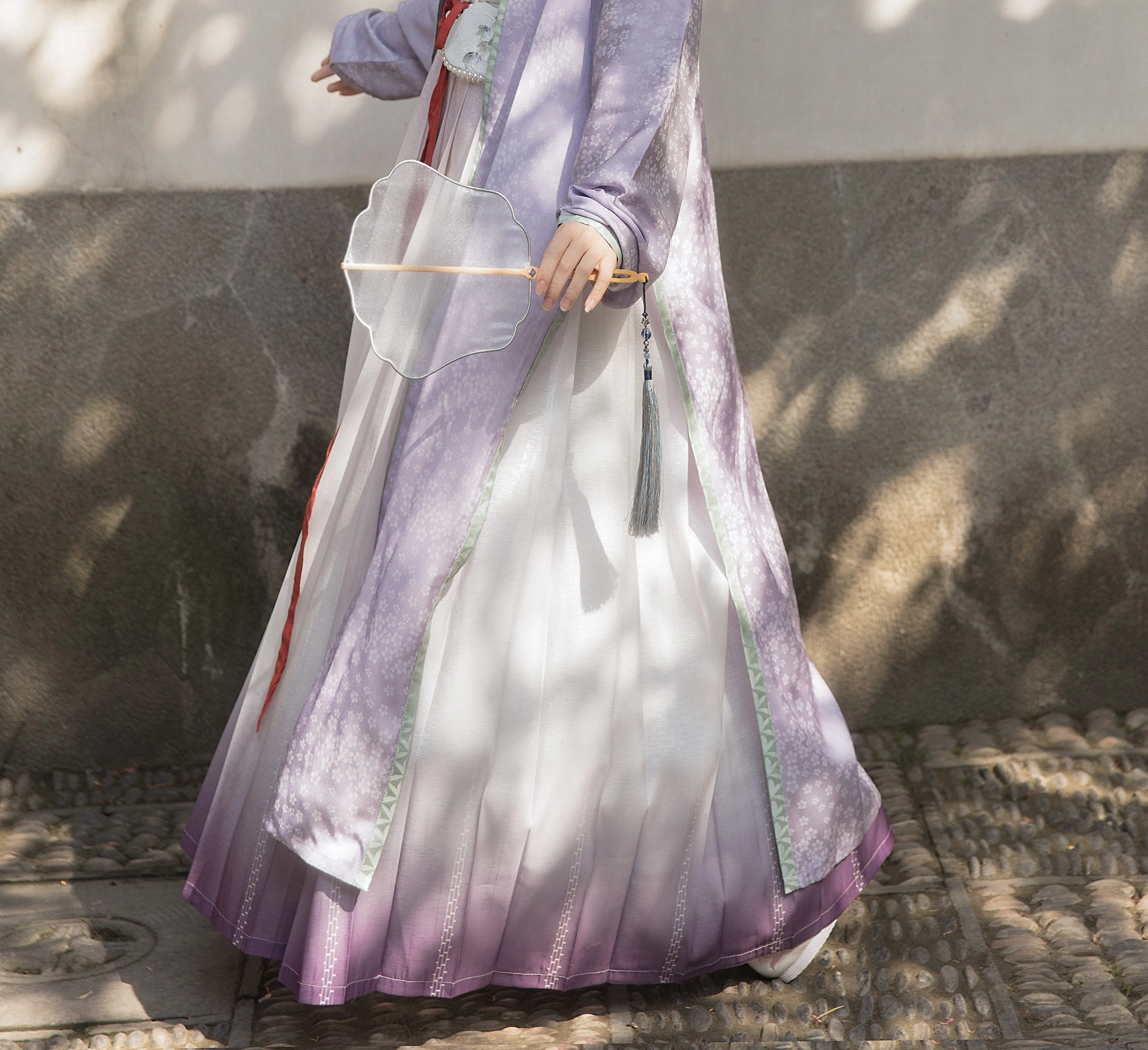 

on the micro system of song dynasty original hanfu chun xia purple narrow sleeve gown gradient a best idea on the spot