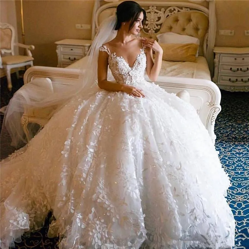 

Princess White Flare Appliques Lace Wedding Dresses 2020 Elegant Ball Gown wedding gown Dubai Arabic Bridal Gowns long train
