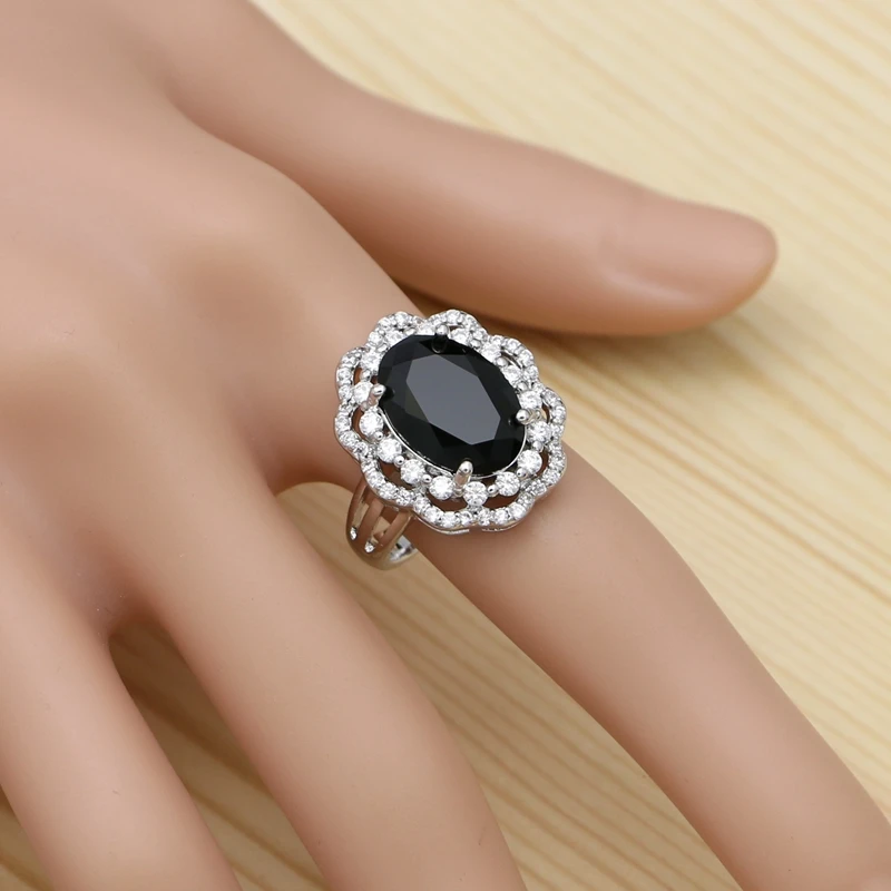 Женский ювелирный комплект из колье и серёг серебра 925 пробы |