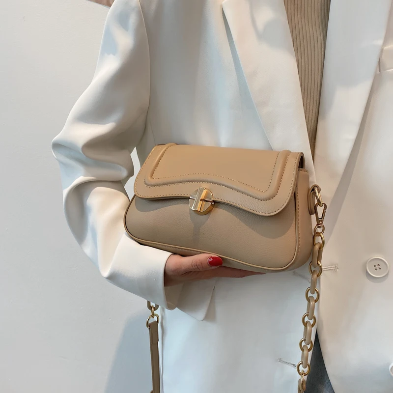 

Branded Designer Chain Crossbody Bags For Women 2021 Small Baguette Shoulder Bag PU Leather Solid Luxury Beach Handbags Purse