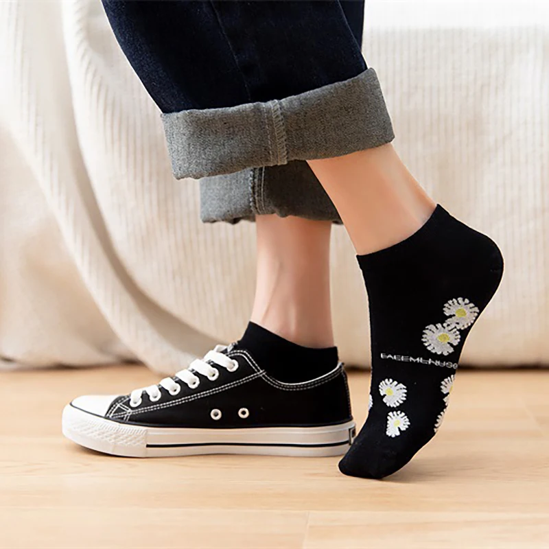

New Cotton Invisible Socks Spring Summer Men Women Small Daisy Black Series Sock Slippers Floral Standard