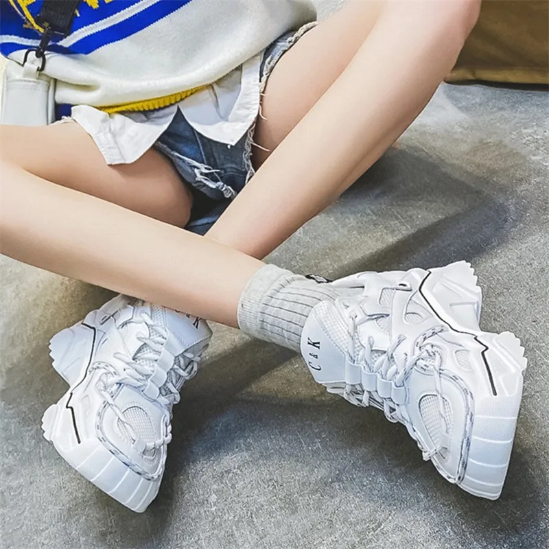 

Fashion Mesh Breathable Chunky Shoes Ladies Trainers Footwear Platform Shoes Comfort Leather Women's Platform Sneakers